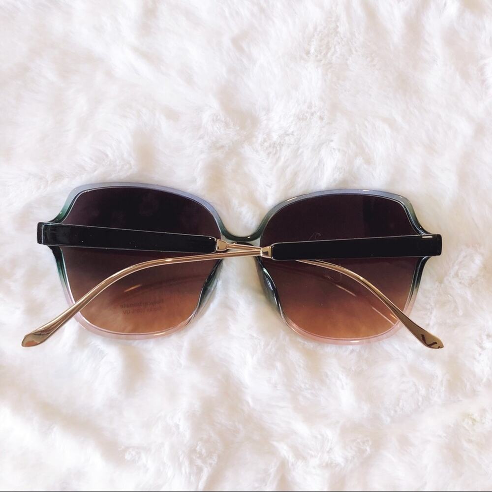 Charlotte Green Oversized Metal Round Sunglasses - Picture 8 of 8